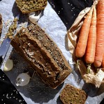 Cake rustique aux fanes de carottes #vegan