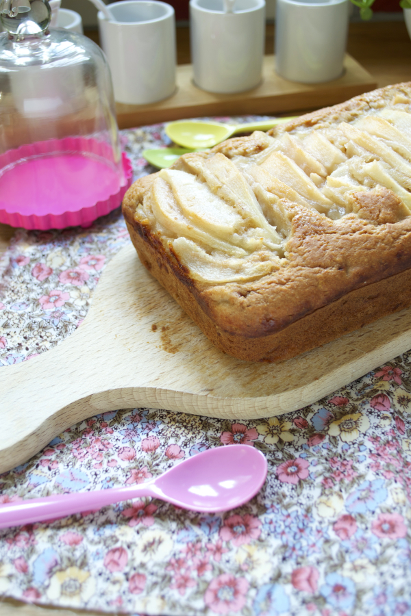 Gâteau de base vegan aux poires végétalien