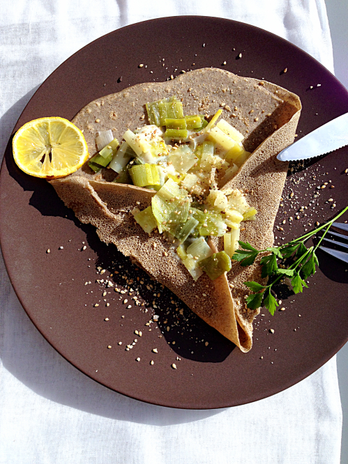 Galettes de sarrasin aux poireaux et béchamel vegan