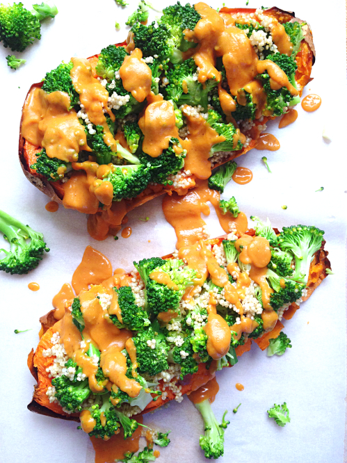 Patate douce au four quinoa brocolis sauce crémeuse vegan végétalien