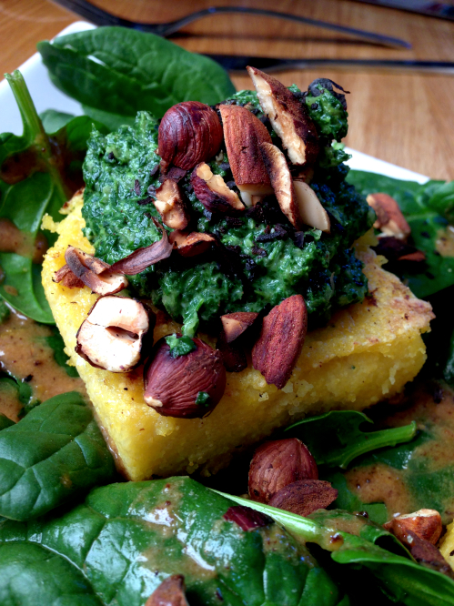 Polenta crémeux de fanes de navets vegan végétalien